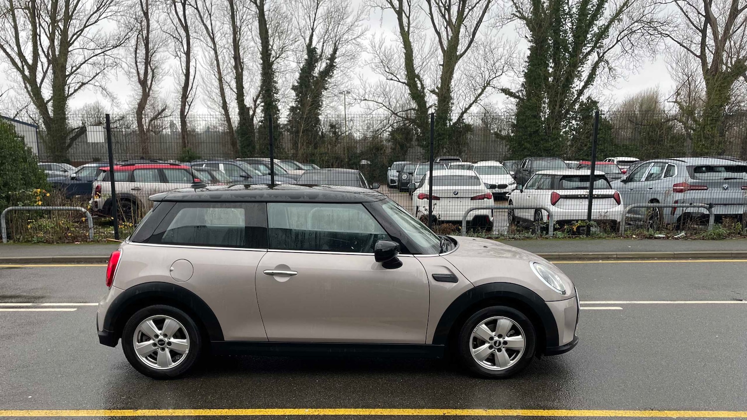 Used MINI Hatch 2022 for sale - 76955226: Photo 3