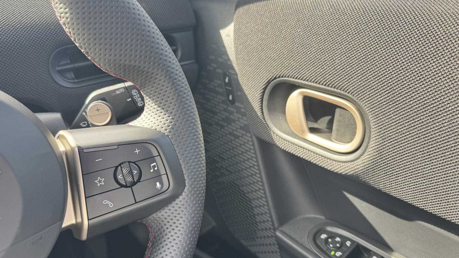 Used MINI Cooper 2025 for sale - 76955286: Photo 15