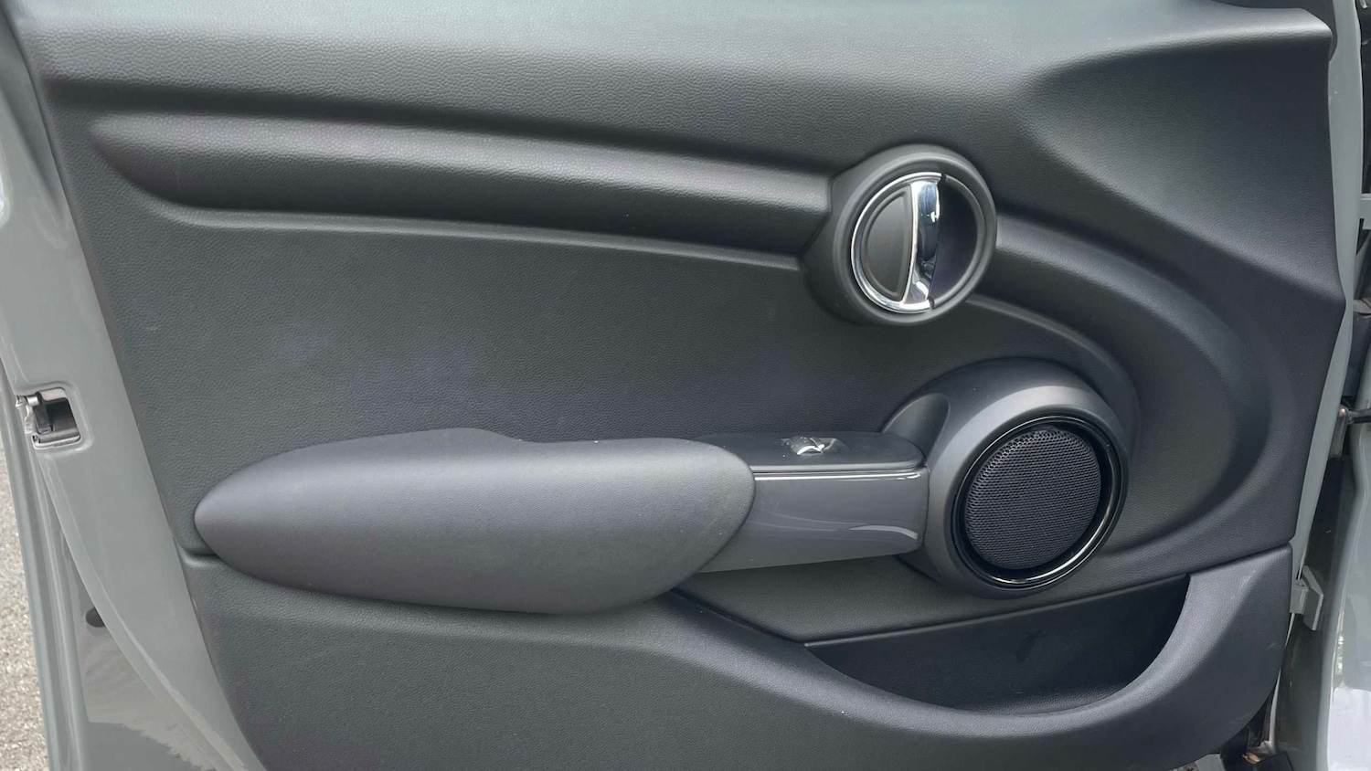 Used MINI Hatch 2018 for sale - 78209000: Photo 24