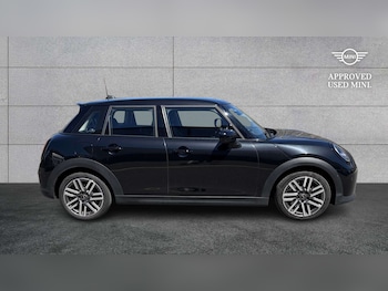 Used MINI Cooper 2024 for sale - 78970302: Photo