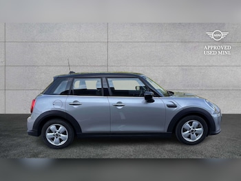 Used MINI Hatch 2023 for sale - 79095937: Photo