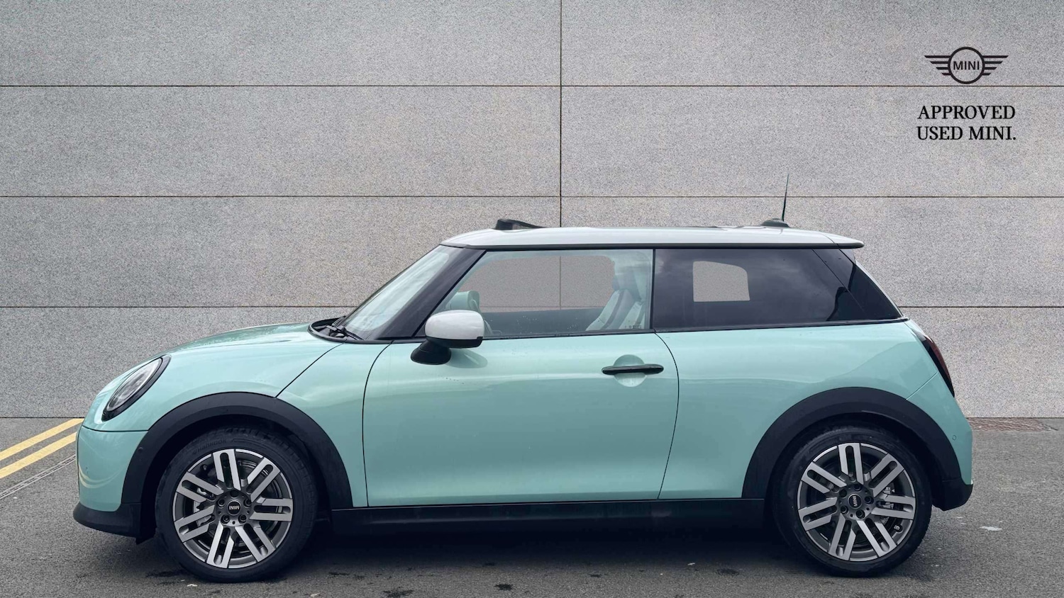 Used MINI Cooper 2025 for sale - 77601201: Photo 3