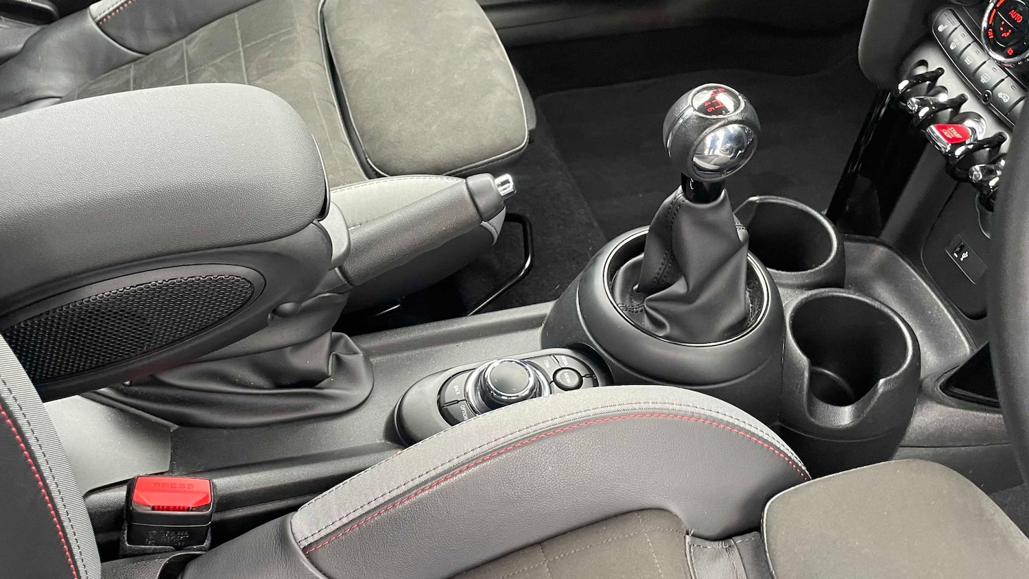 Used MINI Hatch 2022 for sale - 77698809: Photo 31