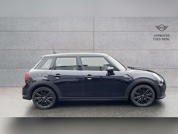 Used MINI Hatch 2023 for sale - 77233010: Photo