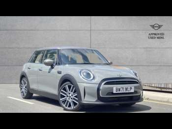 2021 - 1.5 Cooper Exclusive 6dr [Comfort/Nav+ Pack] 6-Door