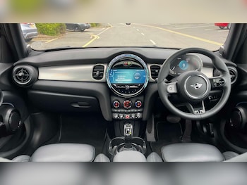 Used MINI Hatch 2023 for sale - 78052490: Photo