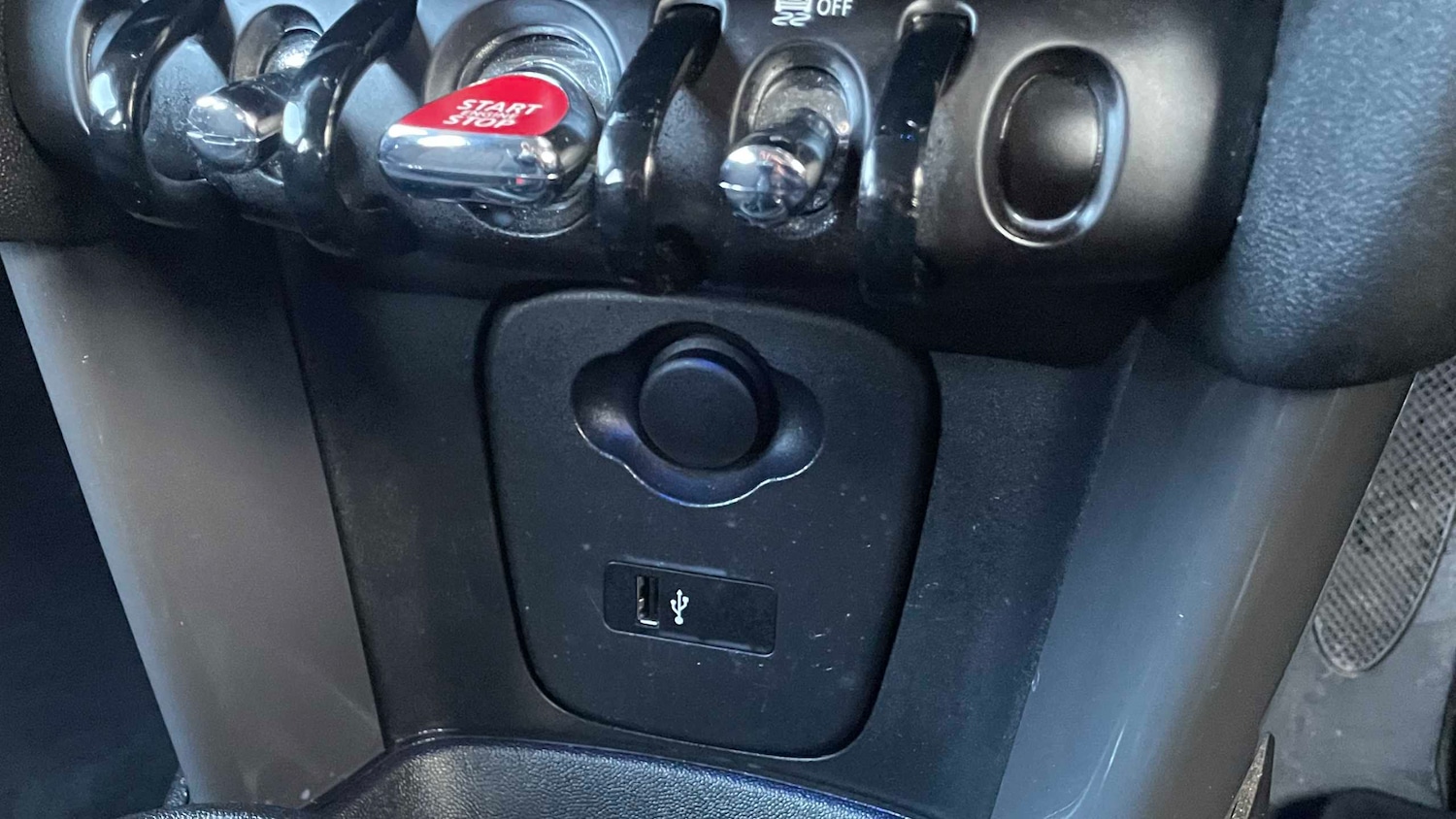 Used MINI Hatch 2019 for sale - 76789380: Photo 27