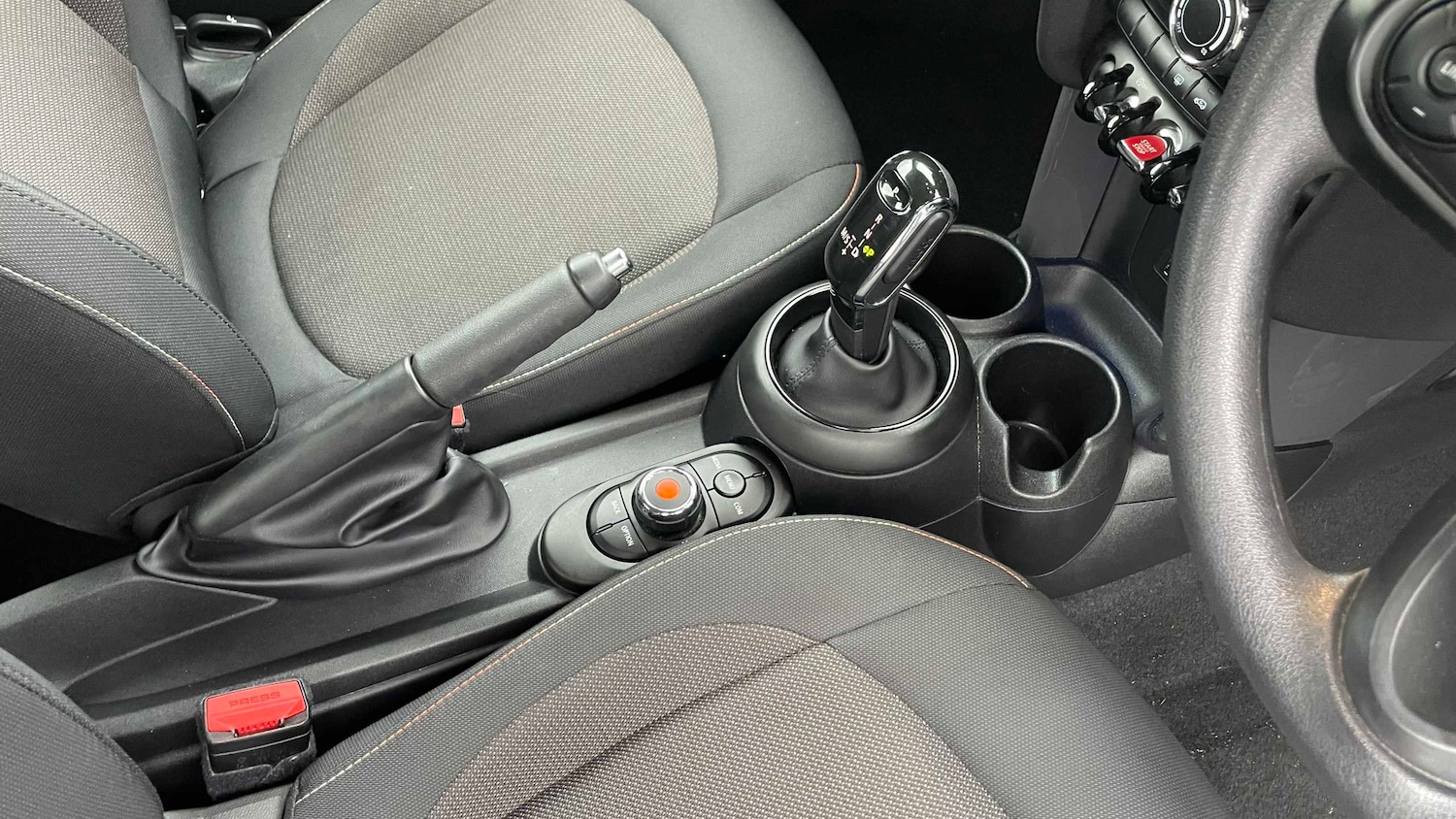 Used MINI Hatch 2020 for sale - 76755297: Photo 5