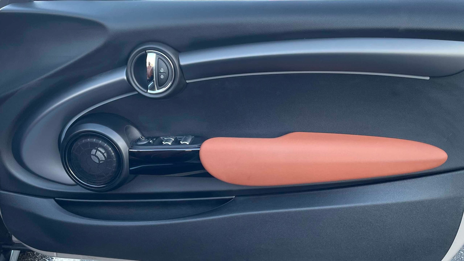 Used MINI Convertible 2023 for sale - 77615557: Photo 23