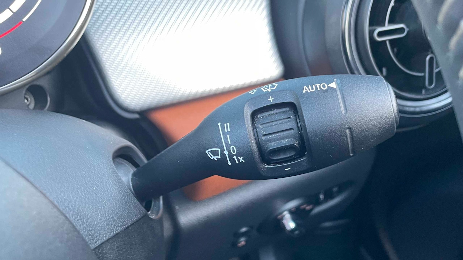 Used MINI Convertible 2023 for sale - 77615557: Photo 28