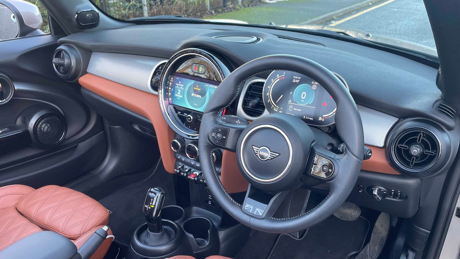 Used MINI Convertible 2023 for sale - 77615557: Photo 4