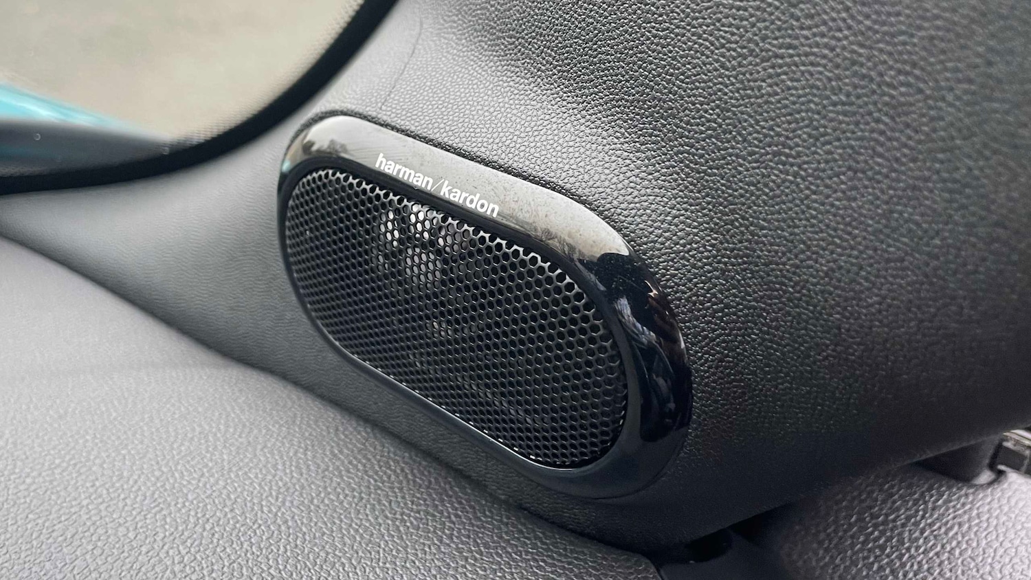 Used MINI Convertible 2023 for sale - 76515551: Photo 27