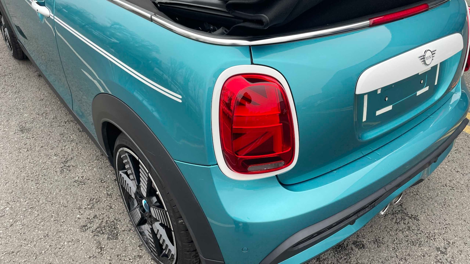 Used MINI Convertible 2023 for sale - 76515551: Photo 32