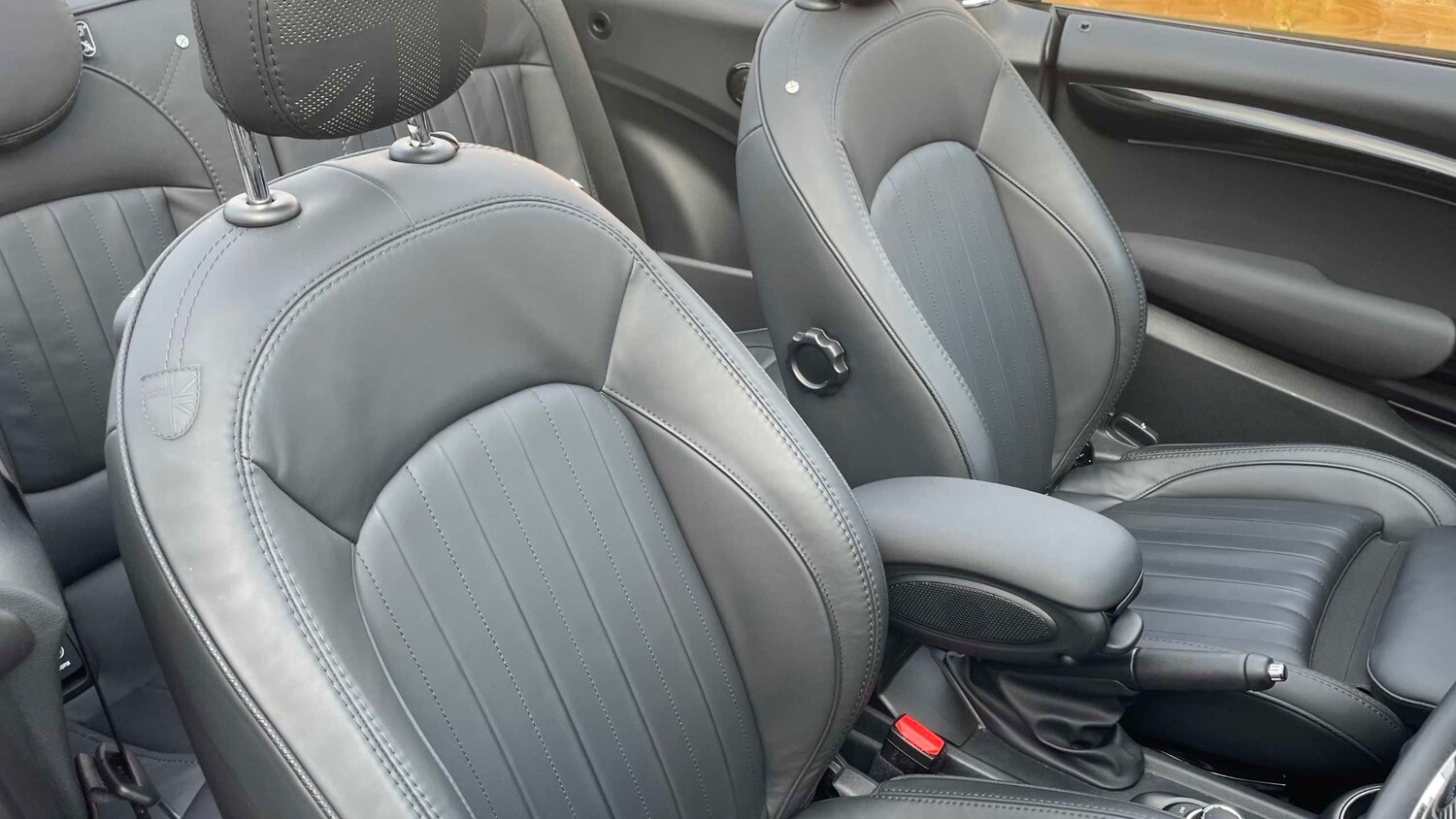 Used MINI Convertible 2024 for sale - 77698707: Photo 10