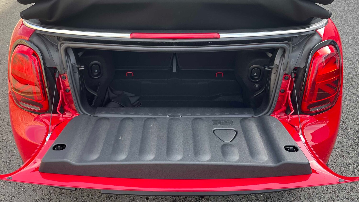 Used MINI Convertible 2024 for sale - 77698707: Photo 16