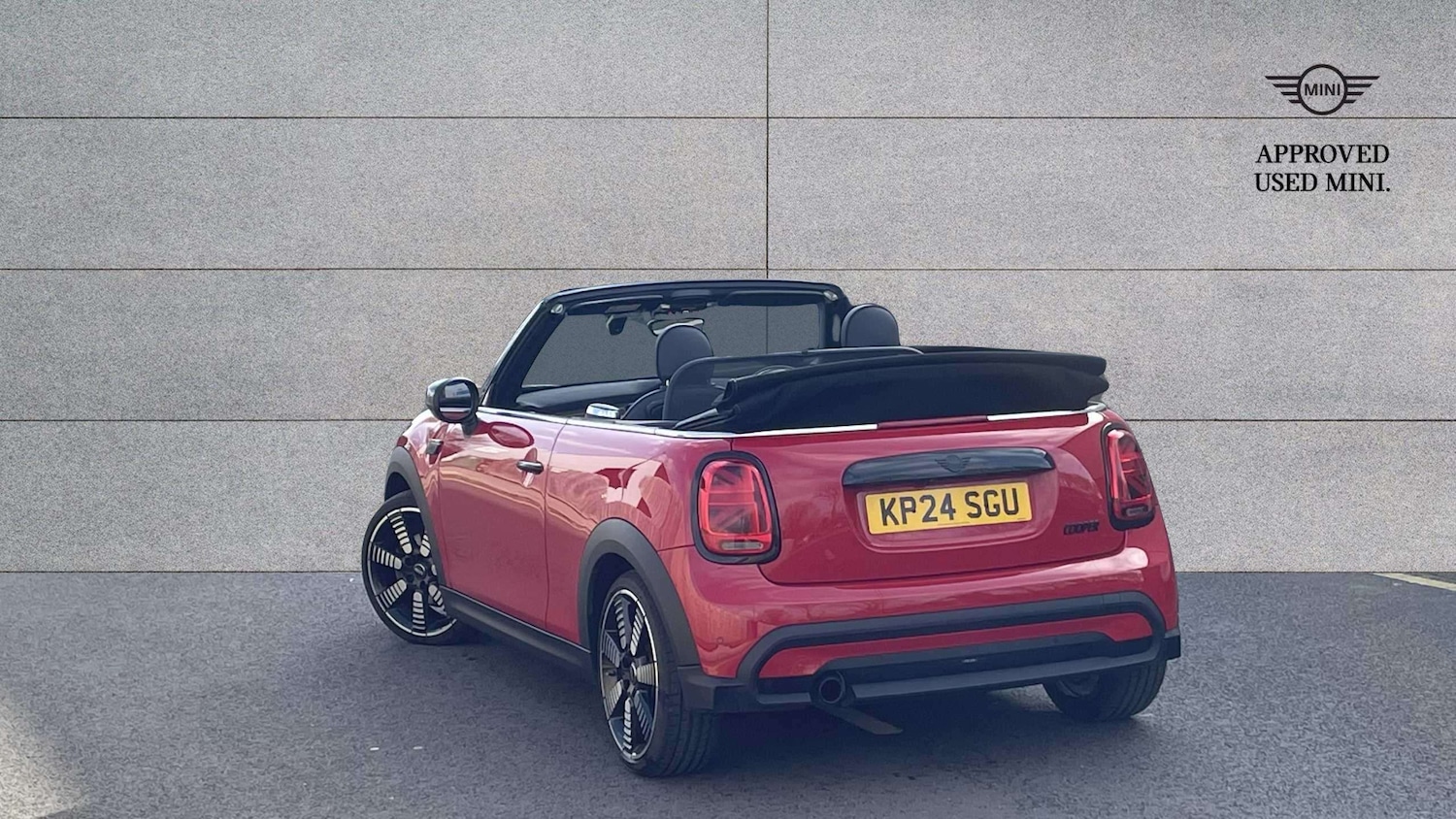 Used MINI Convertible 2024 for sale - 77698707: Photo 2