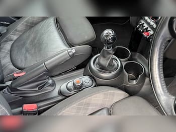 Used MINI Hatch 2018 for sale - 79671989: Photo