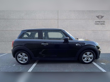 Used MINI Hatch 2019 for sale - 78337868: Photo