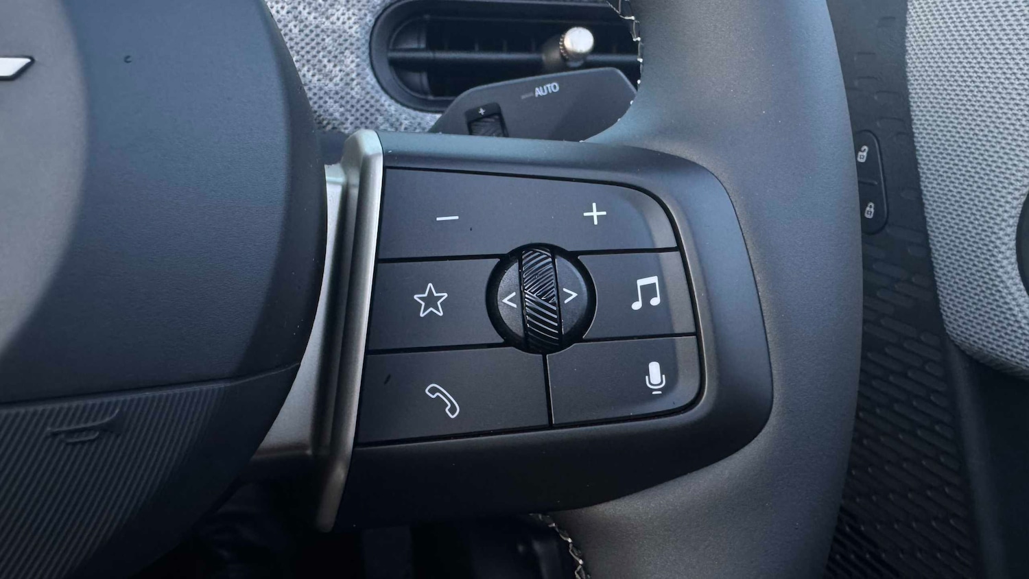 Used MINI Cooper 2025 for sale - 76955199: Photo 15