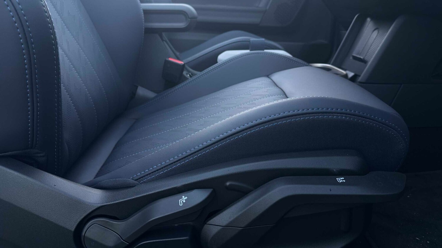 Used MINI Cooper 2025 for sale - 76955199: Photo 25