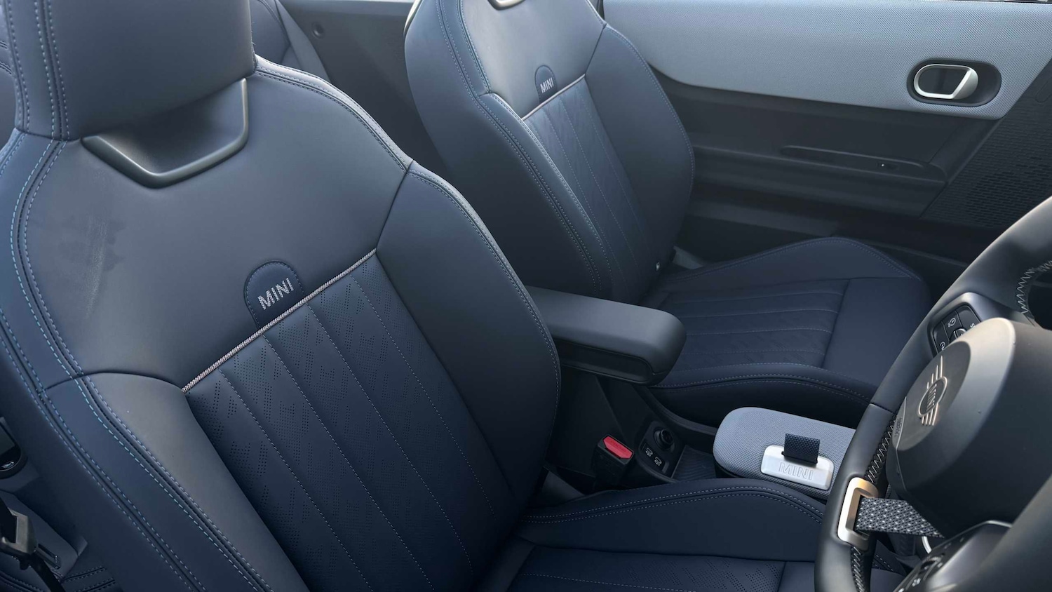 Used MINI Cooper 2025 for sale - 76955199: Photo 9