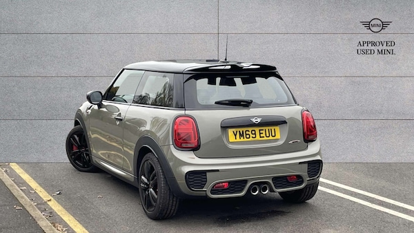 Used MINI Hatch 2019 for sale - 76298456: Photo 2