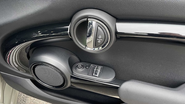 Used MINI Hatch 2019 for sale - 76298456: Photo 30