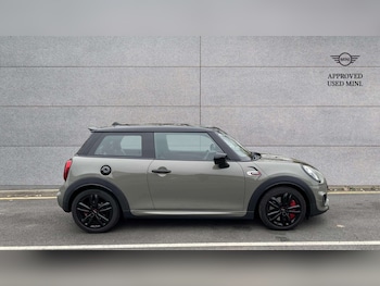 Used MINI Hatch 2019 for sale - 76298456: Photo 3