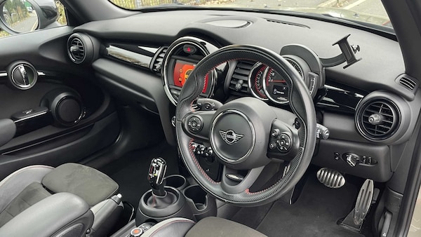 Used MINI Hatch 2019 for sale - 76298456: Photo 7