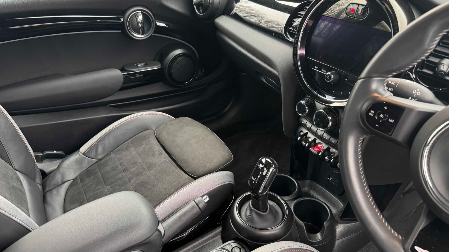 Used MINI Hatch 2024 for sale - 77810895: Photo 21