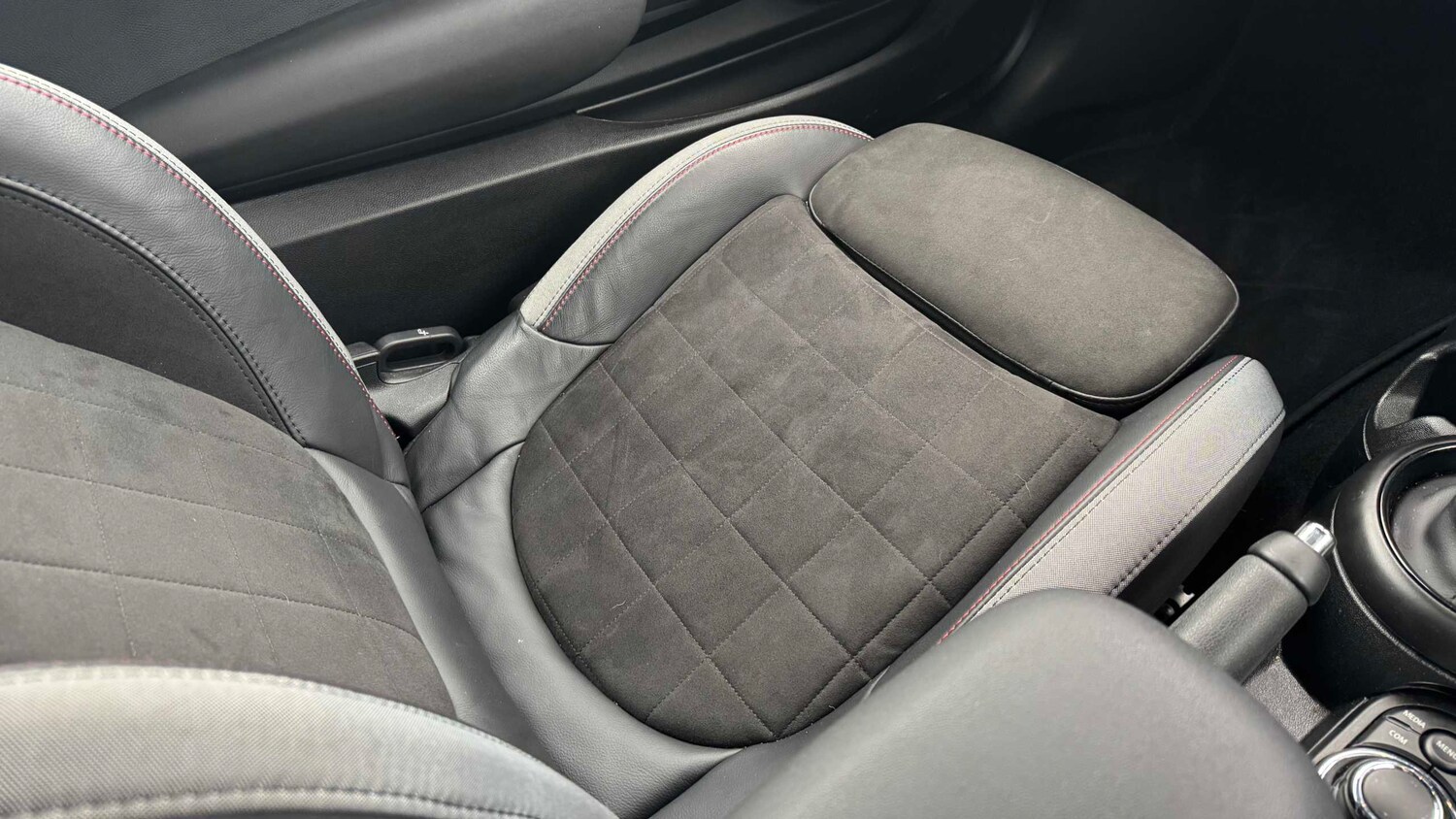 Used MINI Hatch 2024 for sale - 77810895: Photo 30