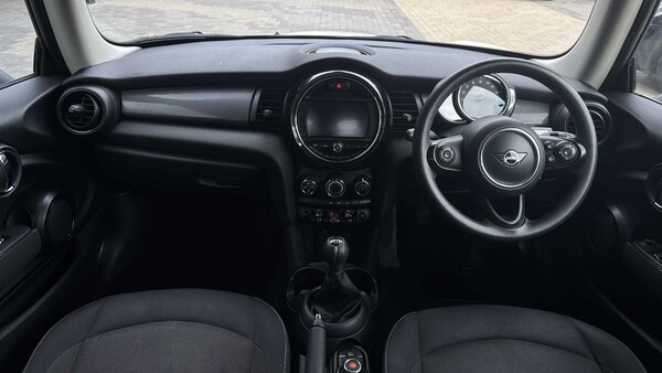 Used MINI Hatch 2019 for sale - 76156063: Photo 5