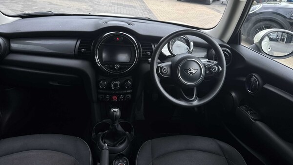 Used MINI Hatch 2019 for sale - 76156063: Photo 6