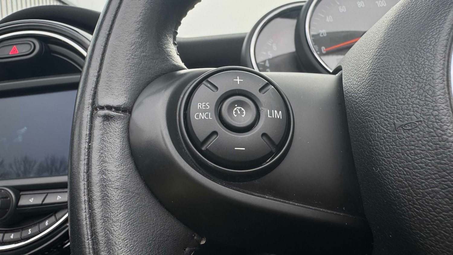 Used MINI Convertible 2018 for sale - 77756683: Photo 11