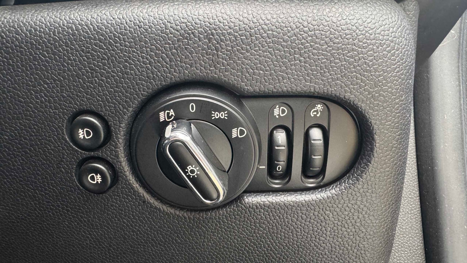 Used MINI Convertible 2018 for sale - 77756683: Photo 26