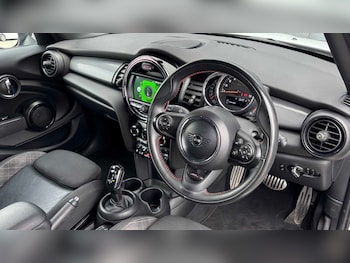 Used MINI Hatch 2019 for sale - 78825364: Photo