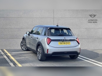 Used MINI Cooper 2024 for sale - 75217333: Photo