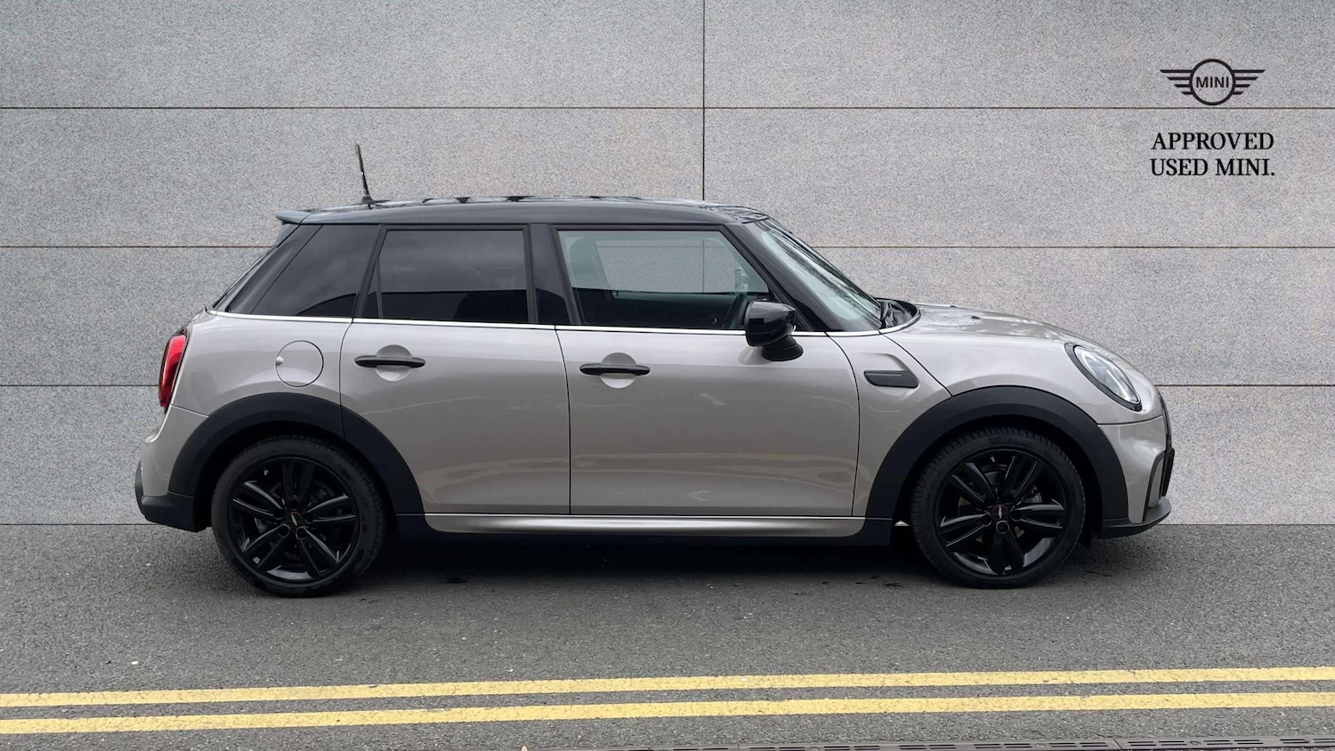 Used MINI Hatch 2023 for sale - 77827464: Photo 3