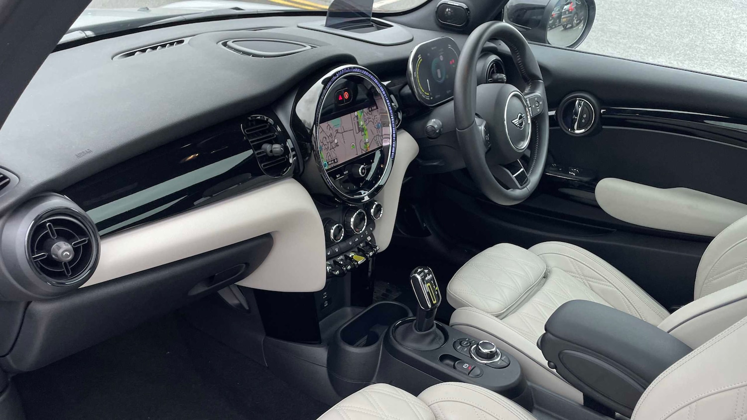 Used MINI Hatch 2022 for sale - 76553109: Photo 8