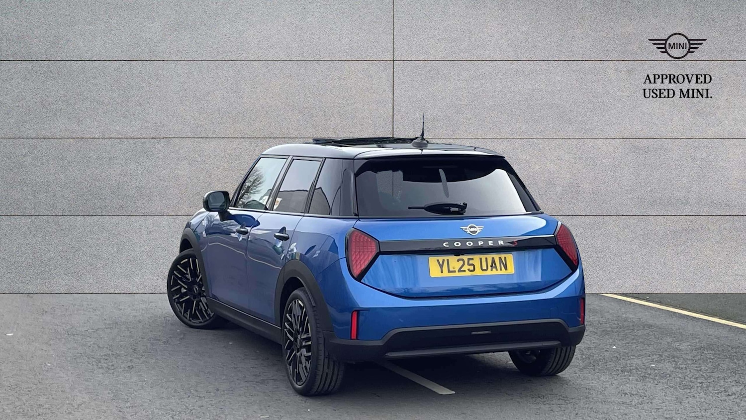 Used MINI Cooper 2025 for sale - 77589196: Photo 2