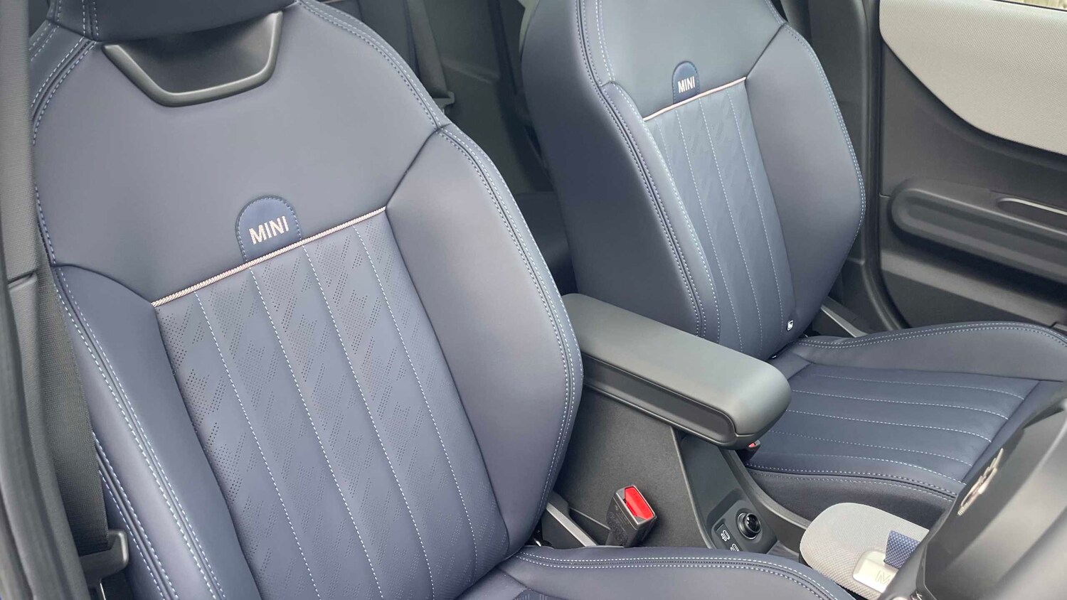 Used MINI Cooper 2025 for sale - 77589196: Photo 32