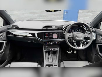 Used Audi Q3 2024 for sale - 78639287: Photo