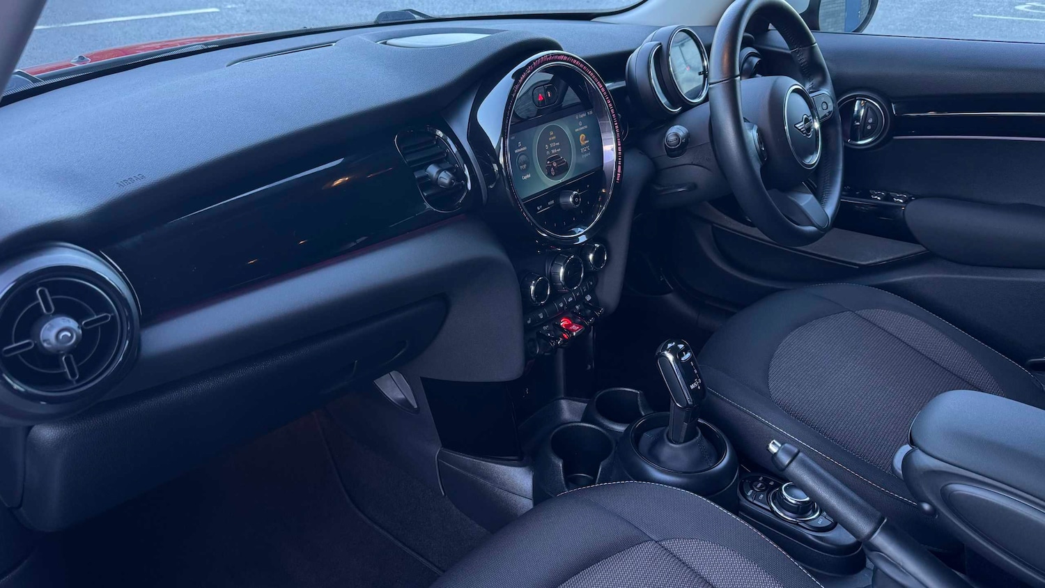 Used MINI Hatch 2022 for sale - 76902378: Photo 8