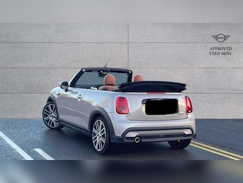 Used MINI Convertible 2023 for sale - 76789409: Photo