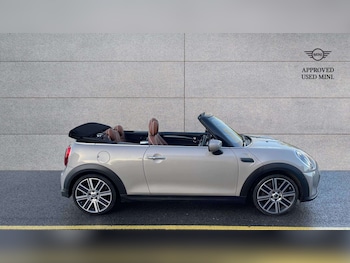 Used MINI Convertible 2023 for sale - 76789409: Photo
