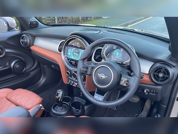 Used MINI Convertible 2023 for sale - 76789409: Photo