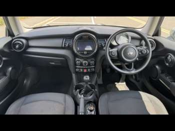 Used MINI Hatch 2019 for sale - 75270997: Photo