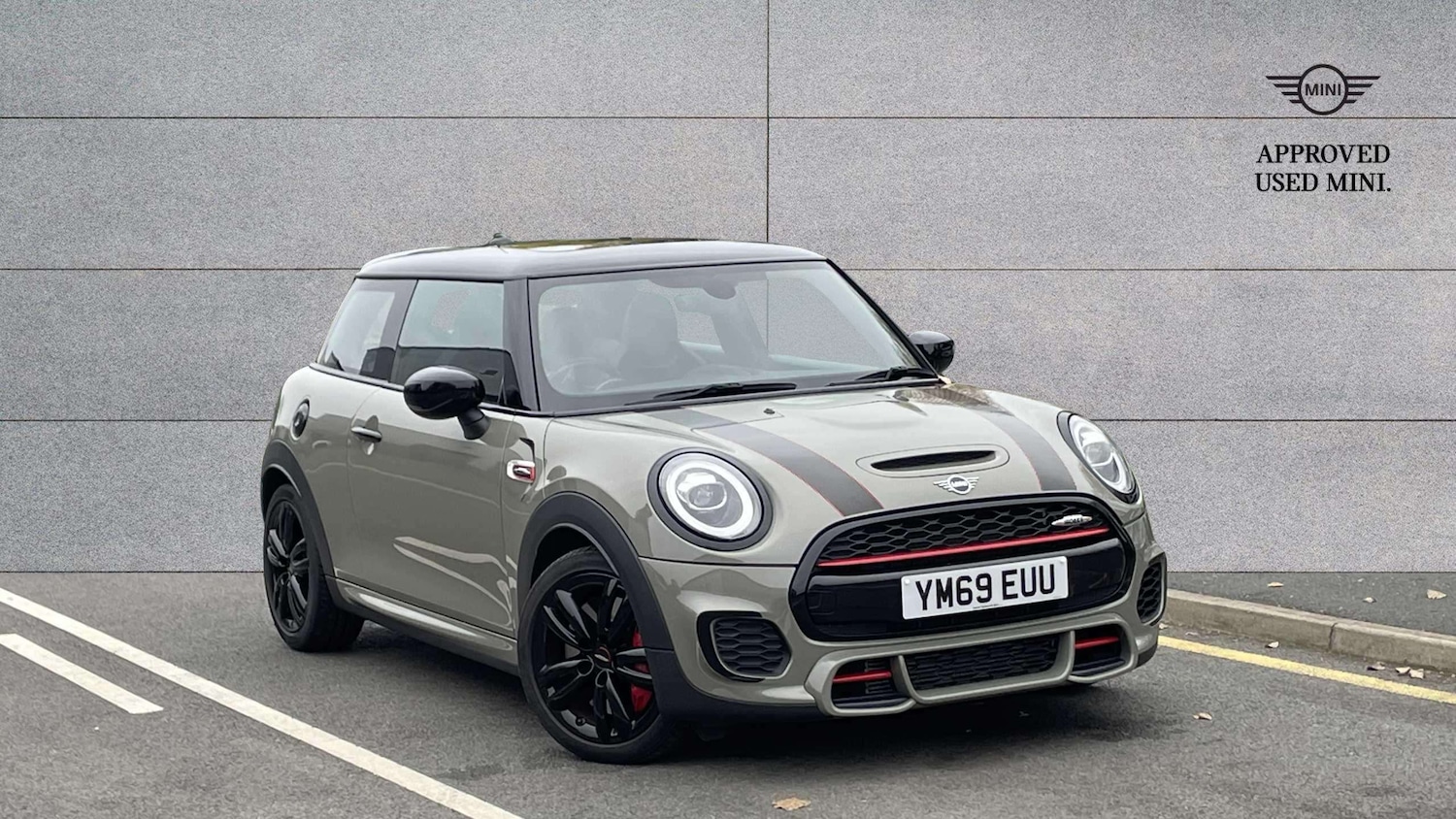 Used MINI Hatch 2019 for sale - 76718128: Photo 1