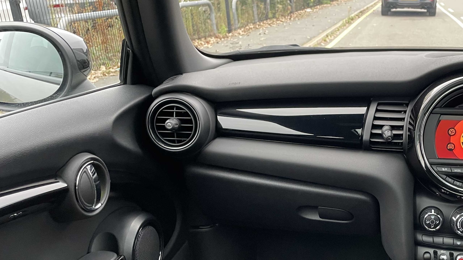 Used MINI Hatch 2019 for sale - 76718128: Photo 6