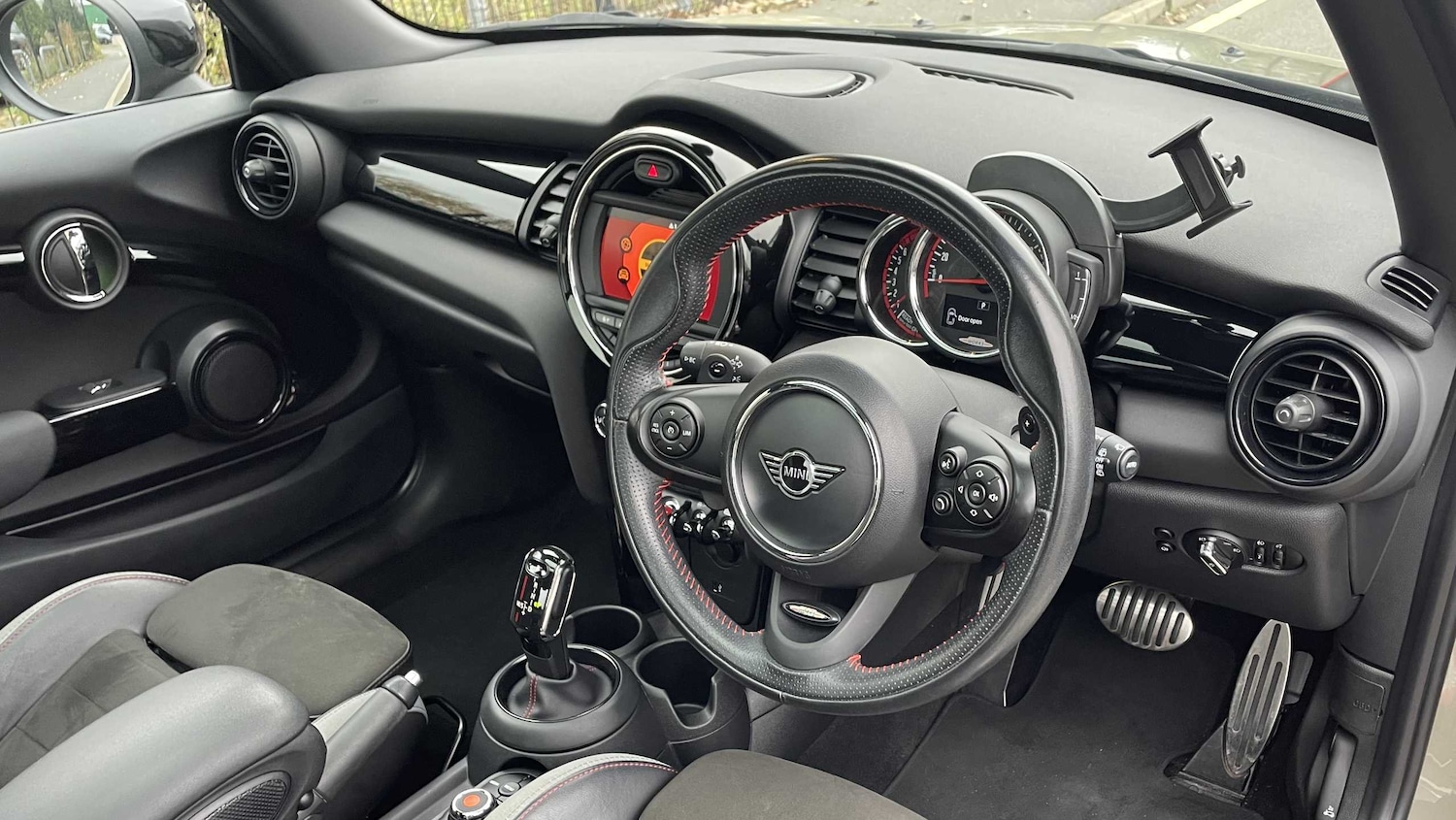 Used MINI Hatch 2019 for sale - 76718128: Photo 7